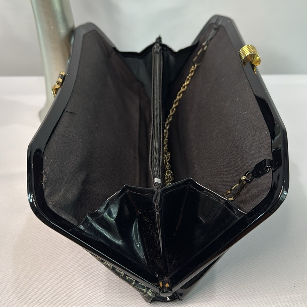 Vintage Elegant Snakeskin and Black Patent Leather Clutch - Picture 10 of 12
